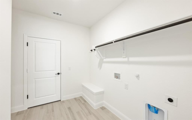 3466 Nightingale Lane, Midlothian, TX 76065, 4 Bedrooms Bedrooms, ,5 BathroomsBathrooms,Residential,For Sale,3466 Nightingale Lane,0,21102484