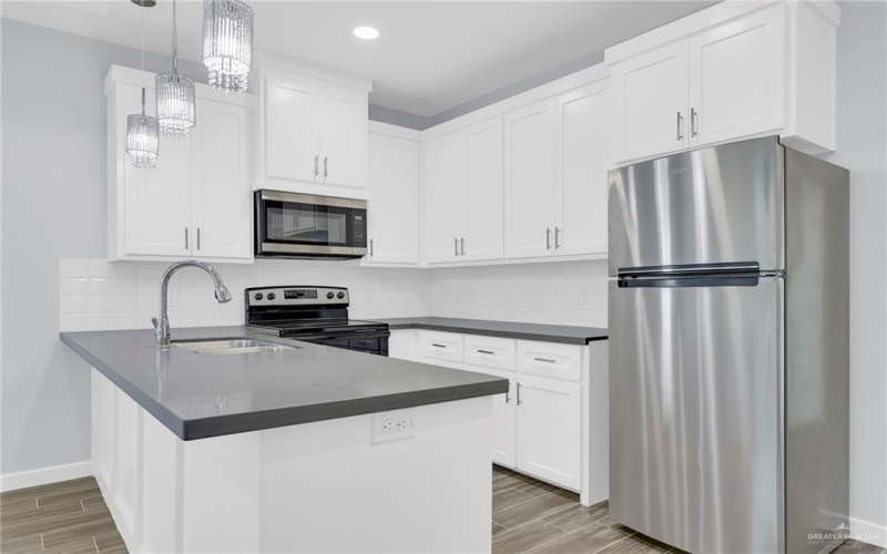 1708 W Violet Drive, Pharr, TX 78577, ,Residential Multi Family,For Sale,1708 W Violet Drive,470425