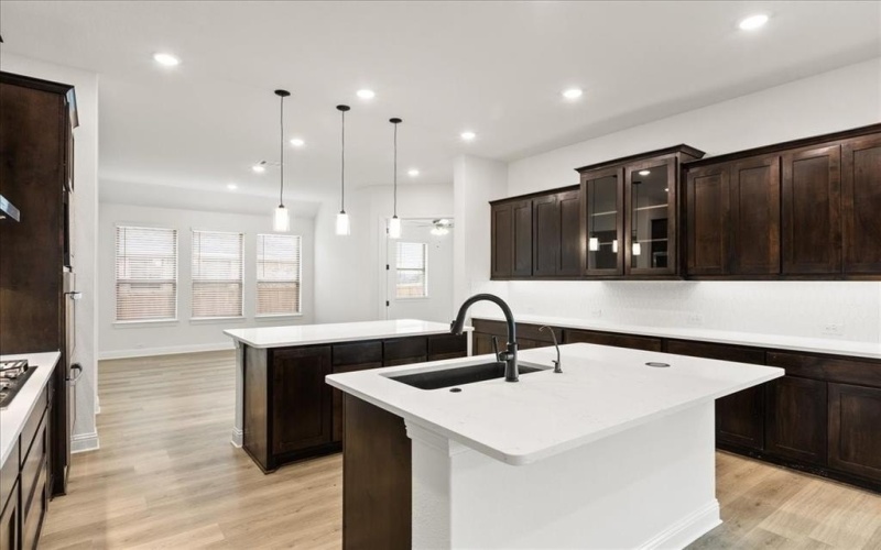 6813 Turner Falls Circle, Flower Mound, TX 76226, 4 Habitaciones Habitaciones , ,3 BañosBaños,Residential,En Venta,6813 Turner Falls Circle,0,21102630