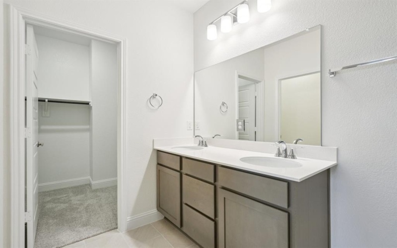 2724 Goldfinch Drive, Denton, TX 76205, 4 Habitaciones Habitaciones , ,2 BañosBaños,Residential,En Venta,2724 Goldfinch Drive,0,21102679