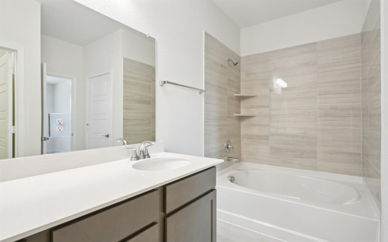 2724 Goldfinch Drive, Denton, TX 76205, 4 Habitaciones Habitaciones , ,2 BañosBaños,Residential,En Venta,2724 Goldfinch Drive,0,21102679