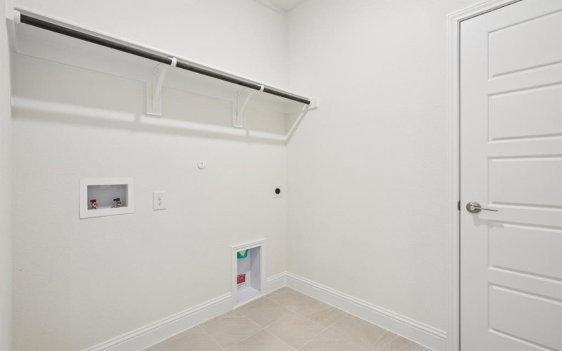 2724 Goldfinch Drive, Denton, TX 76205, 4 Habitaciones Habitaciones , ,2 BañosBaños,Residential,En Venta,2724 Goldfinch Drive,0,21102679