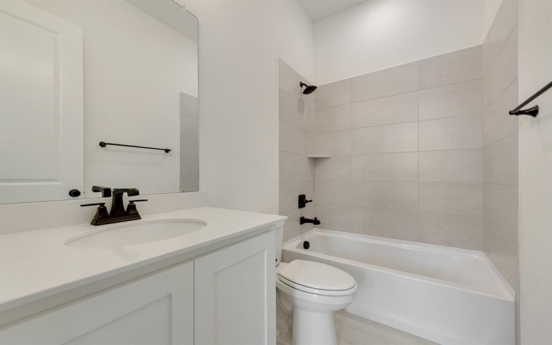 814 Montrose Drive, Rockwall, TX 75087, 4 Bedrooms Bedrooms, ,5 BathroomsBathrooms,Residential,For Sale,814 Montrose Drive,0,21103003