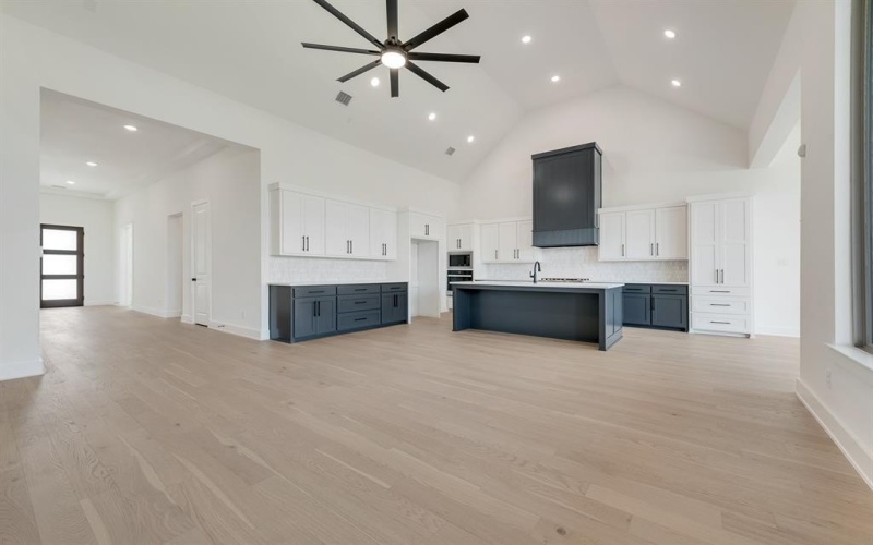 814 Montrose Drive, Rockwall, TX 75087, 4 Bedrooms Bedrooms, ,5 BathroomsBathrooms,Residential,For Sale,814 Montrose Drive,0,21103003