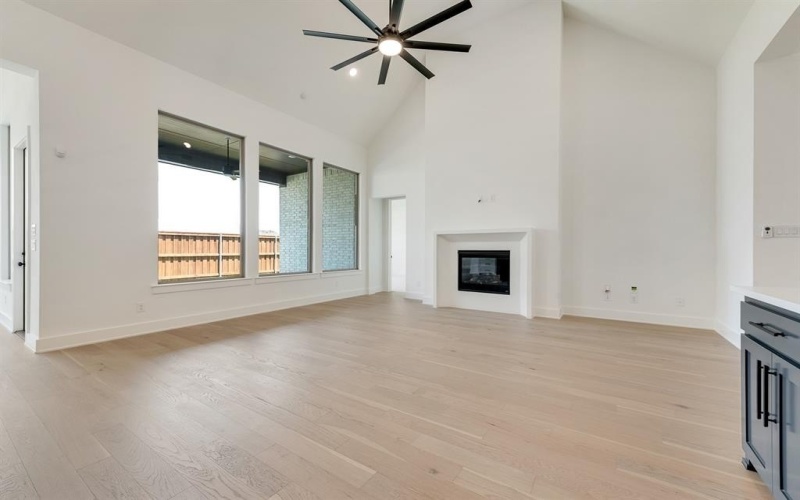 814 Montrose Drive, Rockwall, TX 75087, 4 Bedrooms Bedrooms, ,5 BathroomsBathrooms,Residential,For Sale,814 Montrose Drive,0,21103003