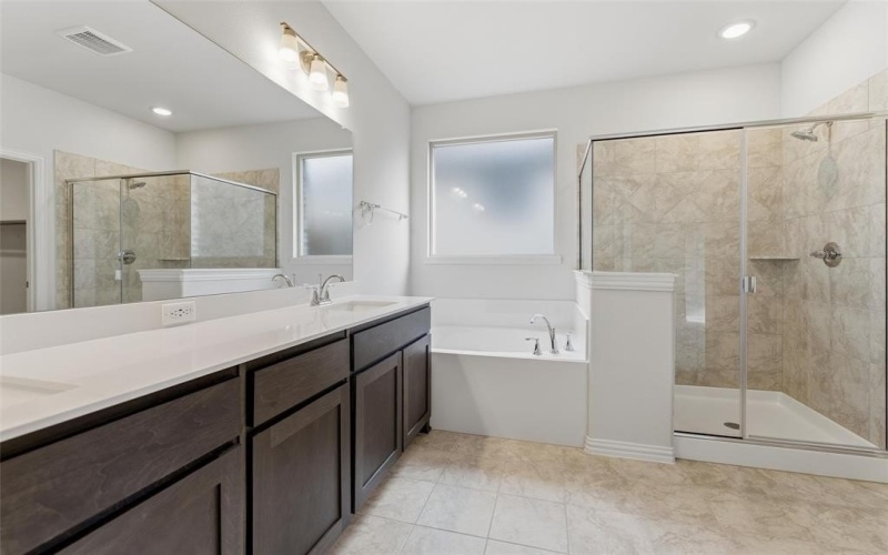 3520 Columbus Street, Gainesville, TX 76240, 3 Habitaciones Habitaciones , ,2 BañosBaños,Residential,En Venta,3520 Columbus Street,0,21103170