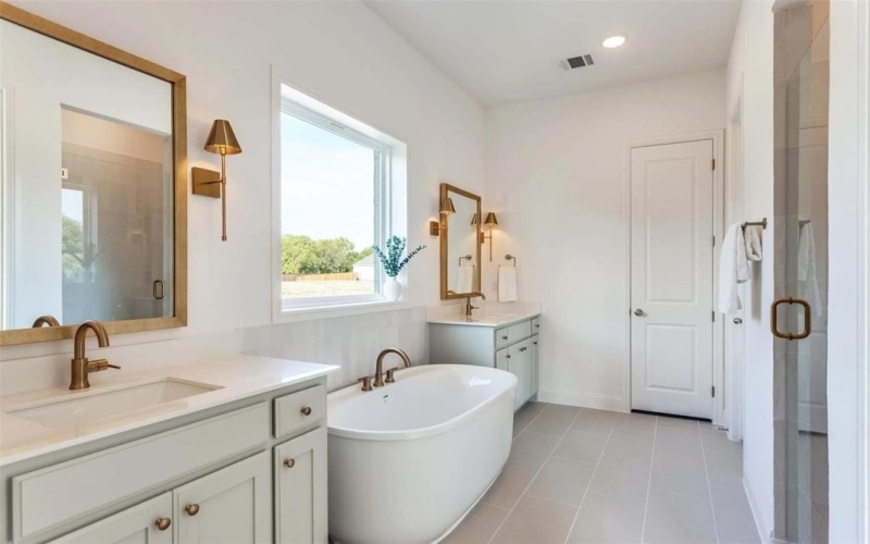 902 Sandpiper Drive N, Aledo, TX 76008, 4 Bedrooms Bedrooms, ,2 BathroomsBathrooms,Residential,For Sale,902 Sandpiper Drive N,0,21103365