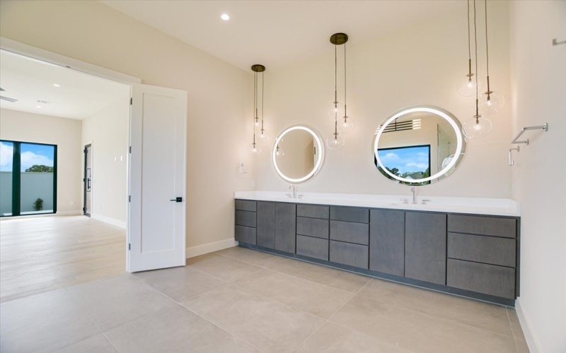 109 Island Court, Horseshoe Bay, TX 78657, 4 Habitaciones Habitaciones , ,5 BañosBaños,Residential,En Venta,109 Island Court,0,50086565