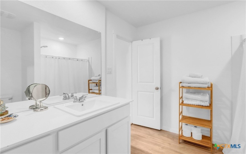 3230 Mound Ridge, New Braunfels, TX 78130, 3 Habitaciones Habitaciones , ,2 BañosBaños,Residential,En Venta,3230 Mound Ridge,0,596848