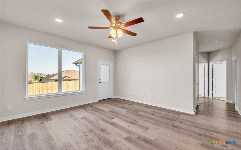 406 University Avenue, Troy, TX 76579, 3 Bedrooms Bedrooms, ,2 BathroomsBathrooms,Residential,For Sale,406 University Avenue,0,596963