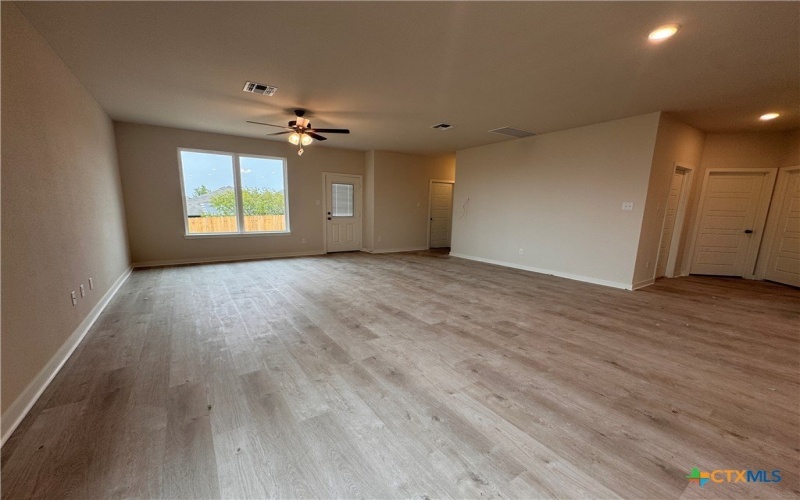 414 University Avenue, Troy, TX 76579, 3 Bedrooms Bedrooms, ,2 BathroomsBathrooms,Residential,For Sale,414 University Avenue,0,596972