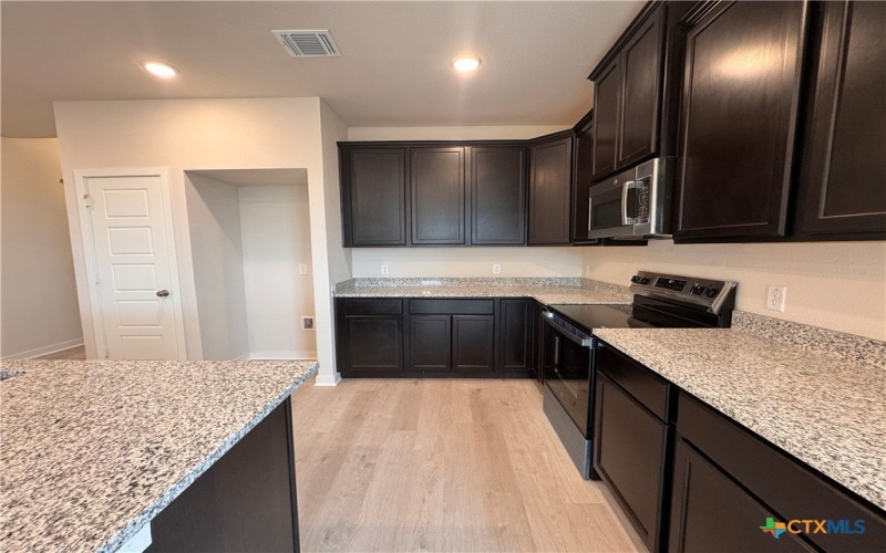 414 University Avenue, Troy, TX 76579, 3 Bedrooms Bedrooms, ,2 BathroomsBathrooms,Residential,For Sale,414 University Avenue,0,596972