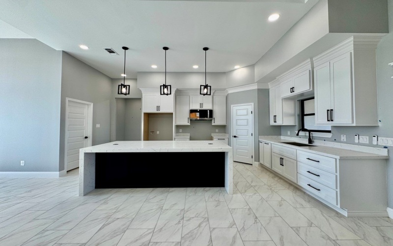 2717 Kash Drive, Eagle Pass, TX 78852, 4 Habitaciones Habitaciones , ,2 BañosBaños,Residential,En Venta,2717 Kash Drive,0,81826