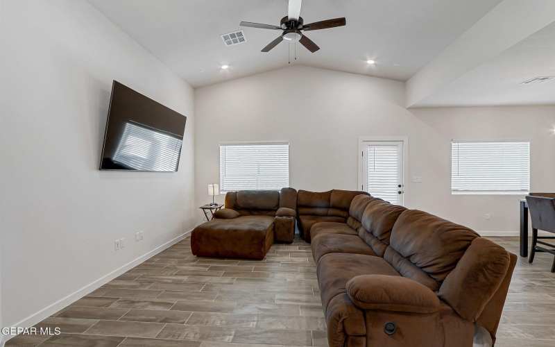 3609 BOB SNEAD Drive, El Paso, TX 79938, 4 Bedrooms Bedrooms, ,2 BathroomsBathrooms,Residential,For Sale,3609 BOB SNEAD Drive,0,933161