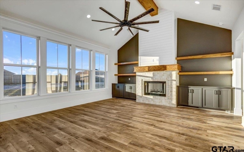 11918 Tara Ln, Lindale, TX 75771, 4 Bedrooms Bedrooms, ,2 BathroomsBathrooms,Residential,For Sale,11918 Tara Ln,0,25016138