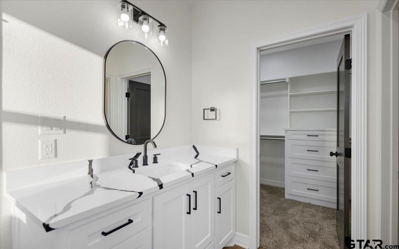 11918 Tara Ln, Lindale, TX 75771, 4 Bedrooms Bedrooms, ,2 BathroomsBathrooms,Residential,For Sale,11918 Tara Ln,0,25016138