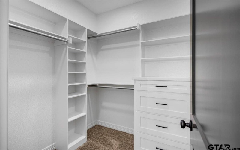 11918 Tara Ln, Lindale, TX 75771, 4 Bedrooms Bedrooms, ,2 BathroomsBathrooms,Residential,For Sale,11918 Tara Ln,0,25016138