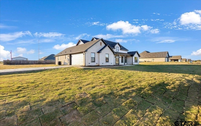 11918 Tara Ln, Lindale, TX 75771, 4 Bedrooms Bedrooms, ,2 BathroomsBathrooms,Residential,For Sale,11918 Tara Ln,0,25016138