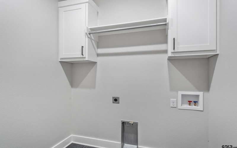 606 Prince Ln, Tyler, TX 75704, 4 Bedrooms Bedrooms, ,2 BathroomsBathrooms,Residential,For Sale,606 Prince Ln,0,25016162