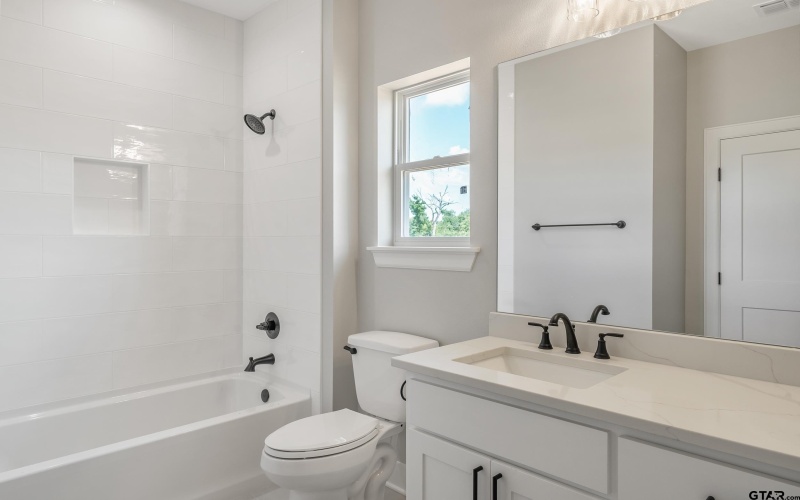 606 Prince Ln, Tyler, TX 75704, 4 Bedrooms Bedrooms, ,2 BathroomsBathrooms,Residential,For Sale,606 Prince Ln,0,25016162