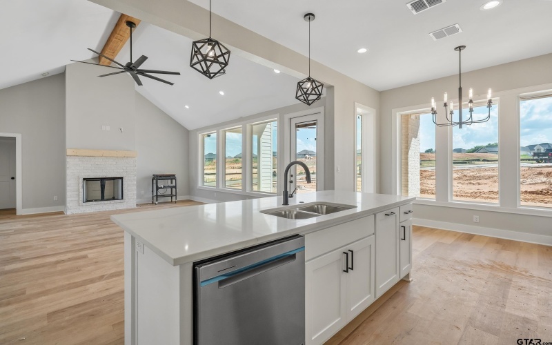 606 Prince Ln, Tyler, TX 75704, 4 Bedrooms Bedrooms, ,2 BathroomsBathrooms,Residential,For Sale,606 Prince Ln,0,25016162