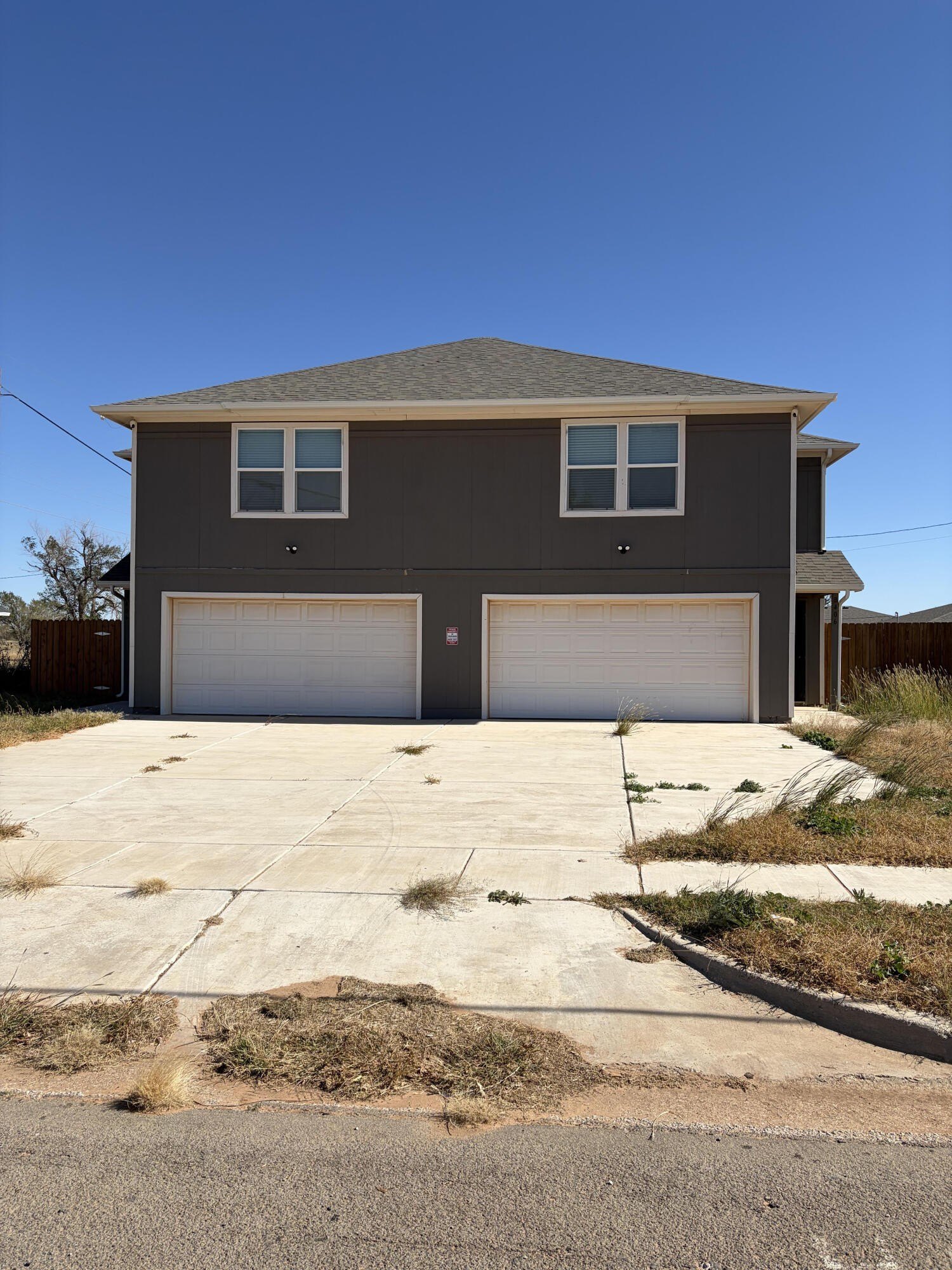 406 N Zenith Avenue, Lubbock, TX 79403, 6 Bedrooms Bedrooms, ,5 BathroomsBathrooms,Residential,For Sale,406 N Zenith Avenue,0,202562643