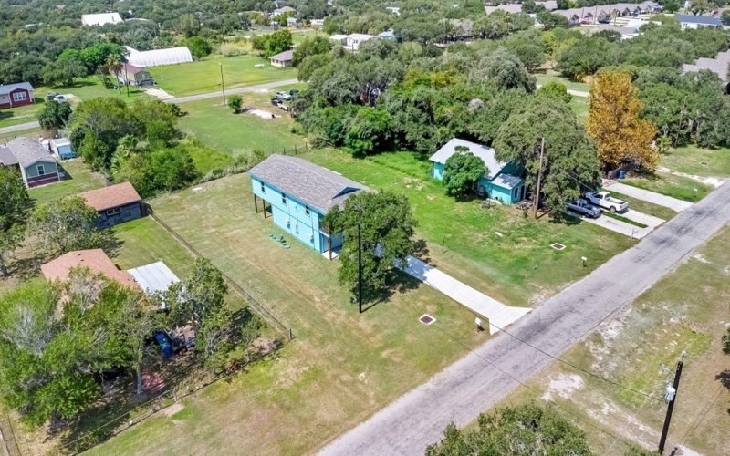 1123 S Fuqua Street, ROCKPORT, TX 78382, 3 Bedrooms Bedrooms, ,2 BathroomsBathrooms,Residential,For Sale,1123 S Fuqua Street,0,149053