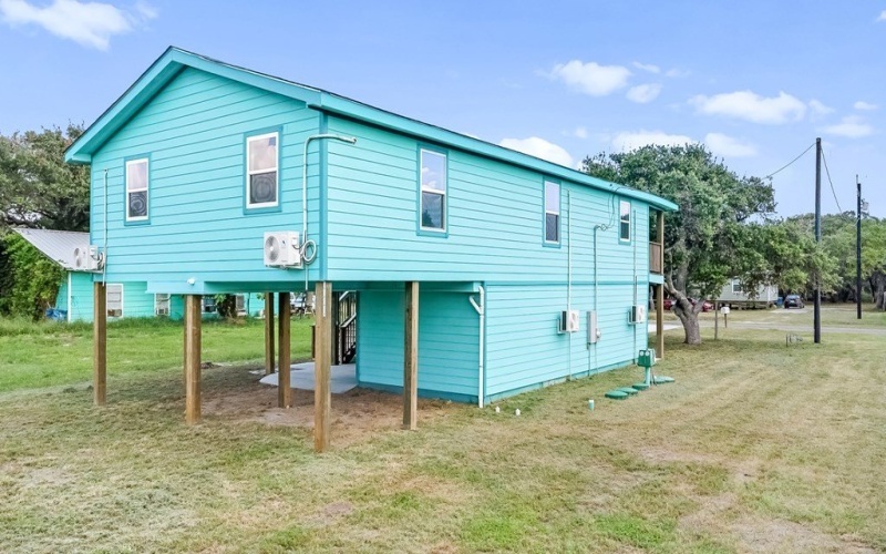 1123 S Fuqua Street, ROCKPORT, TX 78382, 3 Bedrooms Bedrooms, ,2 BathroomsBathrooms,Residential,For Sale,1123 S Fuqua Street,0,149053