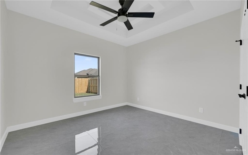 1012 N Buxton Avenue, Edinburg, TX 78541, 4 Habitaciones Habitaciones , ,3 BañosBaños,Residential,En Venta,1012 N Buxton Avenue,470460