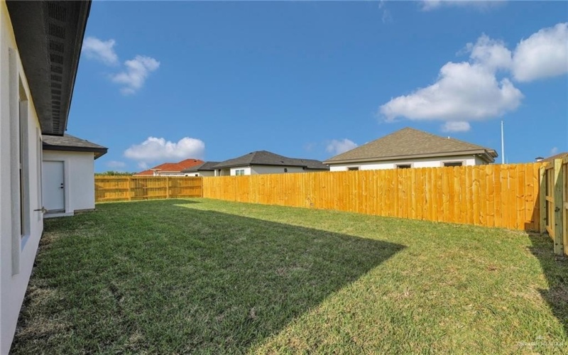 1012 N Buxton Avenue, Edinburg, TX 78541, 4 Habitaciones Habitaciones , ,3 BañosBaños,Residential,En Venta,1012 N Buxton Avenue,470460