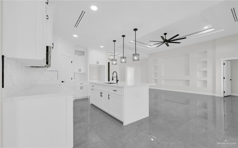1012 N Buxton Avenue, Edinburg, TX 78541, 4 Habitaciones Habitaciones , ,3 BañosBaños,Residential,En Venta,1012 N Buxton Avenue,470460