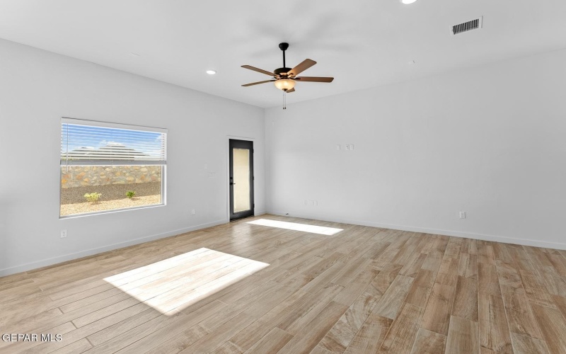 12984 Tatenhill Drive, El Paso, TX 79928, 4 Habitaciones Habitaciones , ,3 BañosBaños,Residential,En Venta,12984 Tatenhill Drive,0,933170