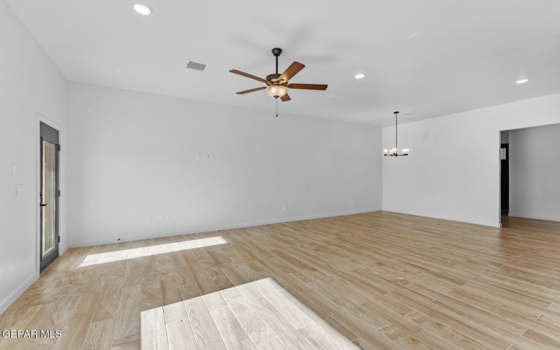 12984 Tatenhill Drive, El Paso, TX 79928, 4 Habitaciones Habitaciones , ,3 BañosBaños,Residential,En Venta,12984 Tatenhill Drive,0,933170