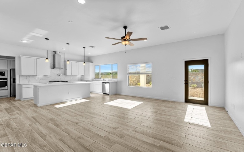 12984 Tatenhill Drive, El Paso, TX 79928, 4 Habitaciones Habitaciones , ,3 BañosBaños,Residential,En Venta,12984 Tatenhill Drive,0,933170