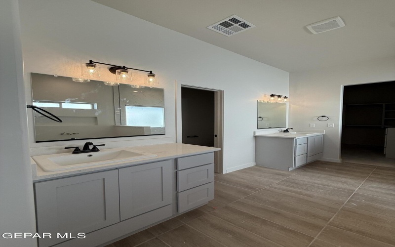 12980 TATENHILL Drive, El Paso, TX 79928, 4 Habitaciones Habitaciones , ,3 BañosBaños,Residential,En Venta,12980 TATENHILL Drive,0,933173