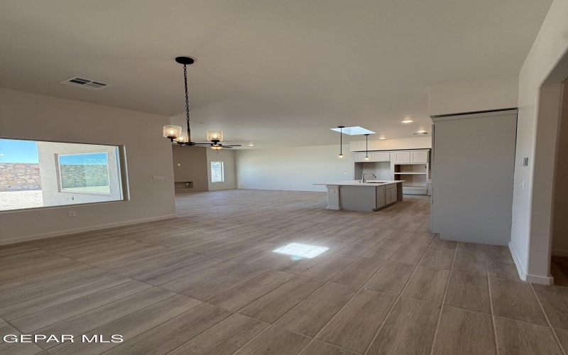 12980 TATENHILL Drive, El Paso, TX 79928, 4 Habitaciones Habitaciones , ,3 BañosBaños,Residential,En Venta,12980 TATENHILL Drive,0,933173