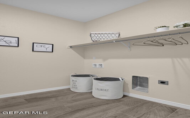 6950 Levee Circle, El Paso, TX 79932, 5 Bedrooms Bedrooms, ,3 BathroomsBathrooms,Residential,For Sale,6950 Levee Circle,0,933183