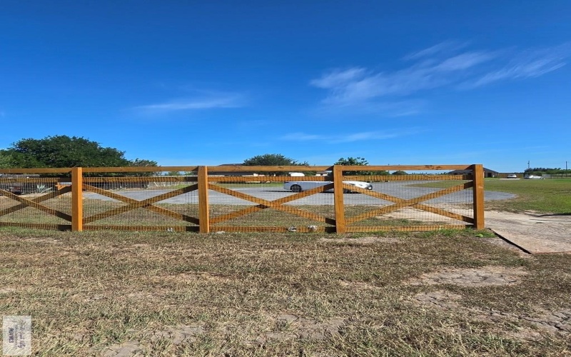 33210 CARDINAL CT., LOS FRESNOS, TX 78566, 3 Habitaciones Habitaciones , ,2 BañosBaños,Residential,En Venta,33210 CARDINAL CT.,0,29767238