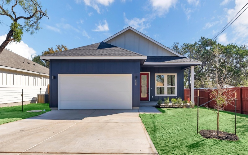 639 Magnolia Lane, Cottonwood Shores, TX 78657, 3 Habitaciones Habitaciones , ,2 BañosBaños,Residential,En Venta,639 Magnolia Lane,0,175577