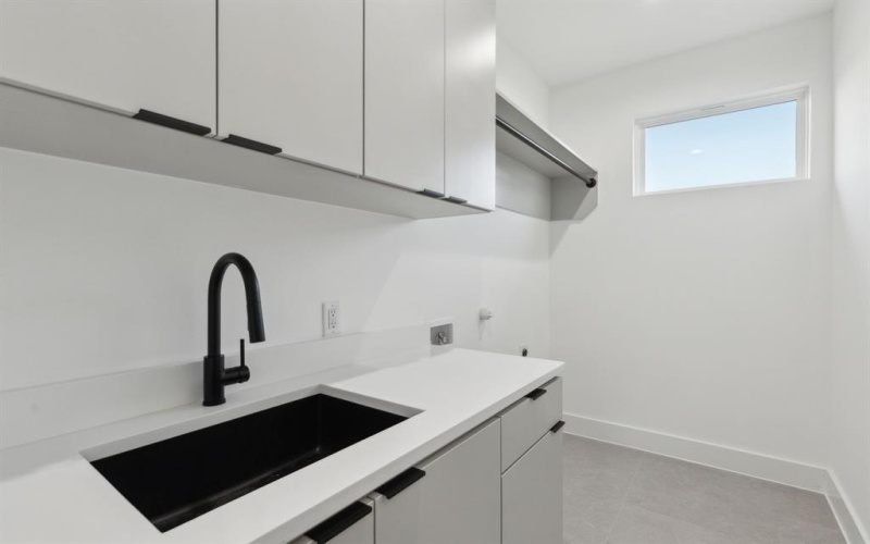 4031 Brundrette Street, Dallas, TX 75212, 4 Bedrooms Bedrooms, ,3 BathroomsBathrooms,Residential,For Sale,4031 Brundrette Street,0,21101928