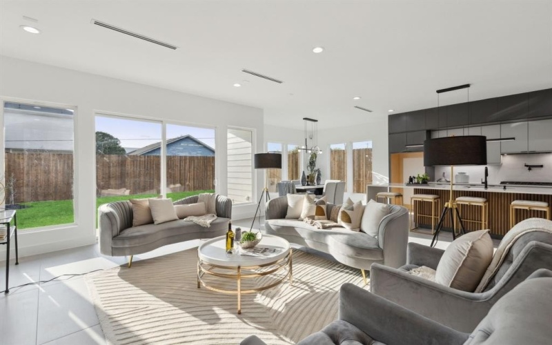 4031 Brundrette Street, Dallas, TX 75212, 4 Bedrooms Bedrooms, ,3 BathroomsBathrooms,Residential,For Sale,4031 Brundrette Street,0,21101928