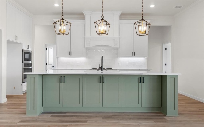 916 Morgan Street, Hewitt, TX 76643, 5 Bedrooms Bedrooms, ,3 BathroomsBathrooms,Residential,For Sale,916 Morgan Street,0,21102548