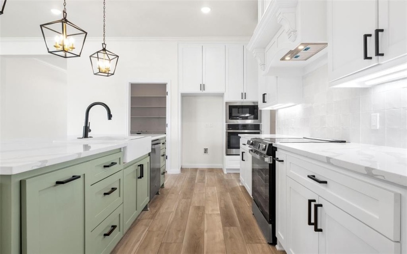 916 Morgan Street, Hewitt, TX 76643, 5 Bedrooms Bedrooms, ,3 BathroomsBathrooms,Residential,For Sale,916 Morgan Street,0,21102548