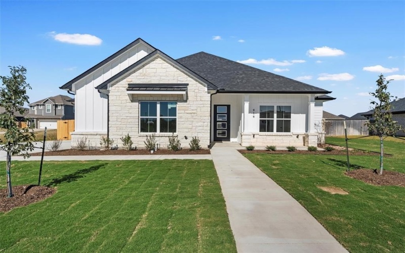 916 Morgan Street, Hewitt, TX 76643, 5 Bedrooms Bedrooms, ,3 BathroomsBathrooms,Residential,For Sale,916 Morgan Street,0,21102548