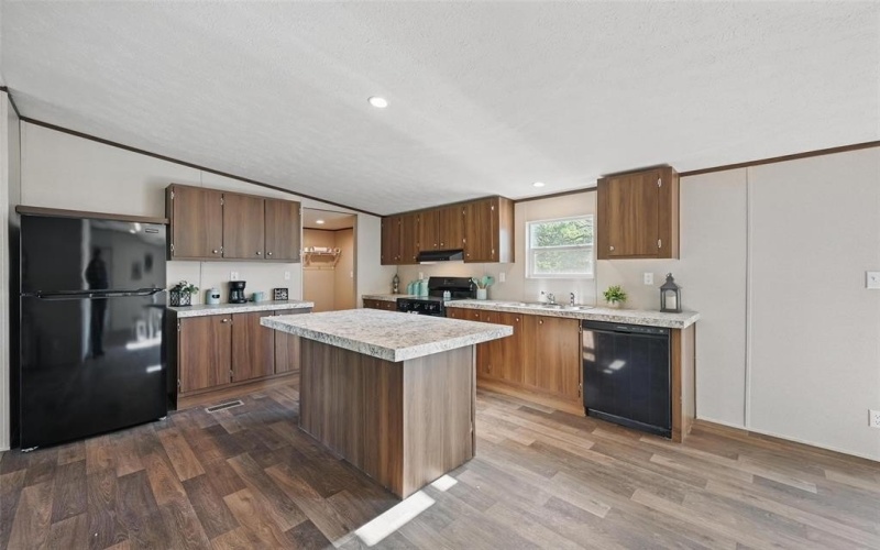 134 Overland Trail, Azle, TX 76020, 4 Habitaciones Habitaciones , ,2 BañosBaños,Residential,En Venta,134 Overland Trail,0,21103047