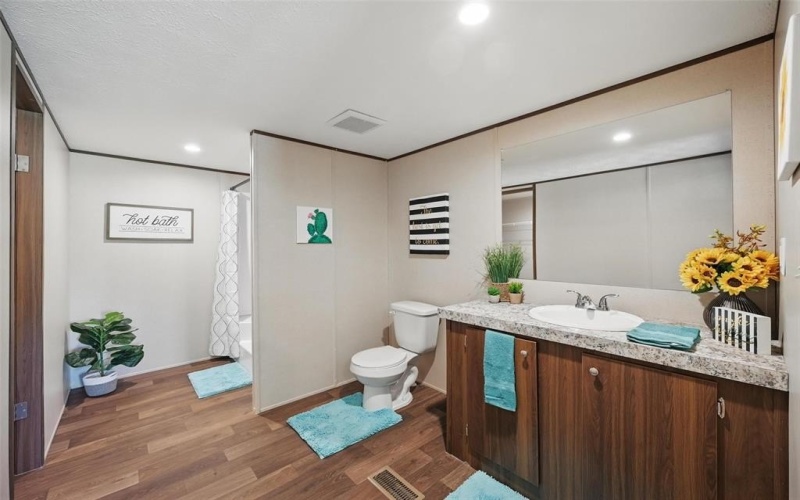 134 Overland Trail, Azle, TX 76020, 4 Habitaciones Habitaciones , ,2 BañosBaños,Residential,En Venta,134 Overland Trail,0,21103047