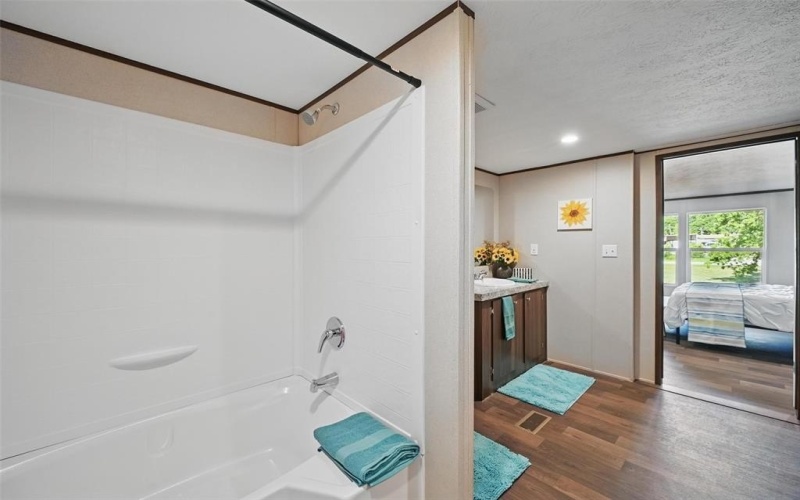 134 Overland Trail, Azle, TX 76020, 4 Habitaciones Habitaciones , ,2 BañosBaños,Residential,En Venta,134 Overland Trail,0,21103047