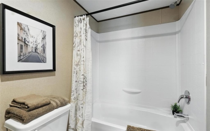 4214 W Virginia Drive, Granbury, TX 76048, 3 Bedrooms Bedrooms, ,2 BathroomsBathrooms,Residential,For Sale,4214 W Virginia Drive,0,21103205