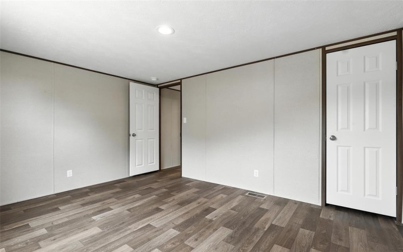 4214 W Virginia Drive, Granbury, TX 76048, 3 Bedrooms Bedrooms, ,2 BathroomsBathrooms,Residential,For Sale,4214 W Virginia Drive,0,21103205