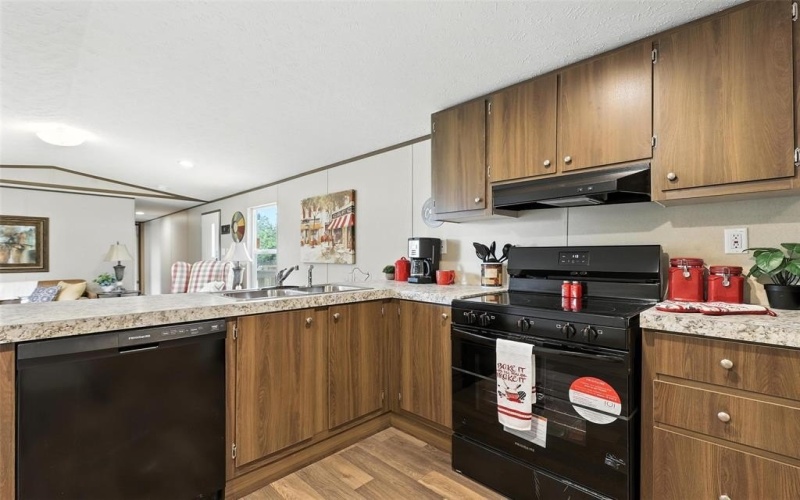 4214 W Virginia Drive, Granbury, TX 76048, 3 Bedrooms Bedrooms, ,2 BathroomsBathrooms,Residential,For Sale,4214 W Virginia Drive,0,21103205